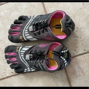 Vibram five fingers running shoes